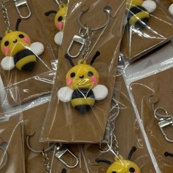 SET OF 2 Bee Bag Charms Keychains New Rubber/ PVC. Bag not included! - Picture 6 of 7